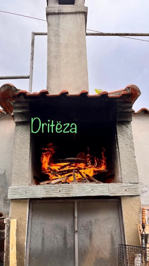 Driteza Hotel Korce Eksteriør billede
