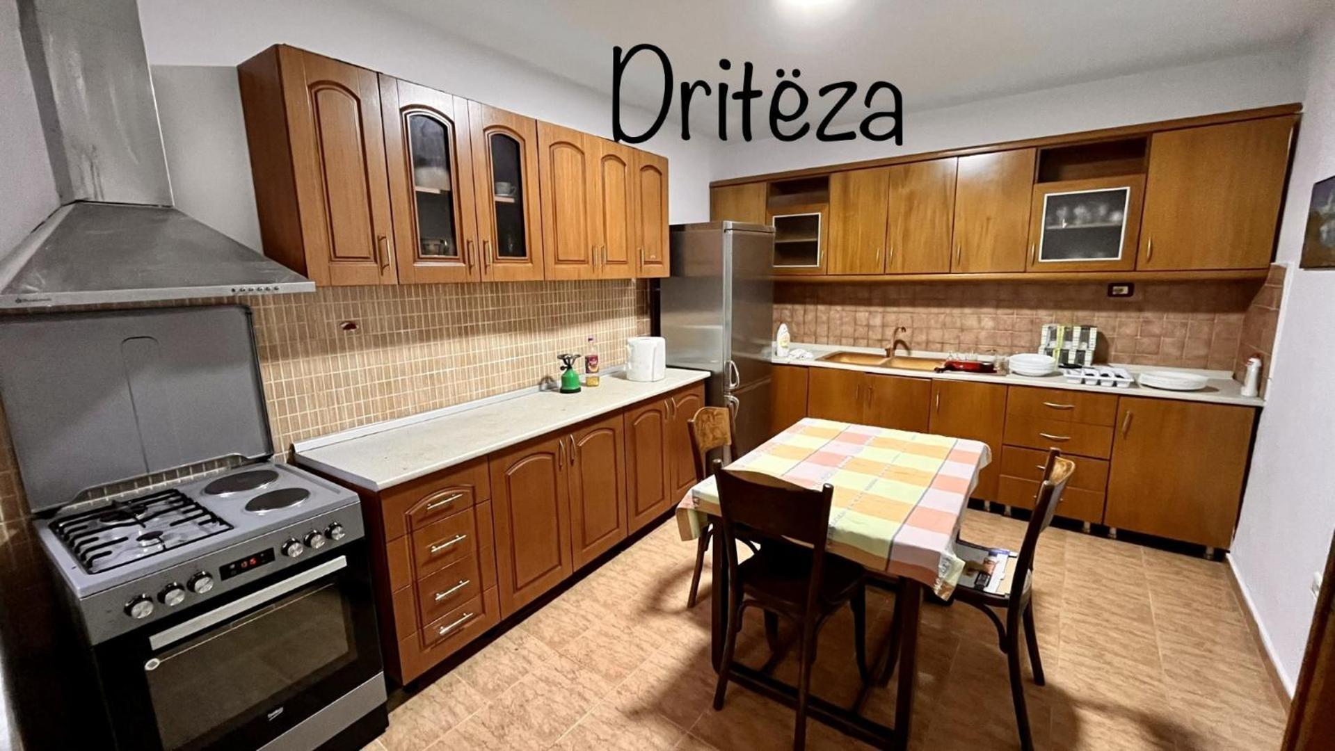 Driteza Hotel Korce Eksteriør billede